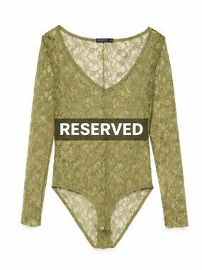 **RESERVED** NWT Stradivarius Bodysuit